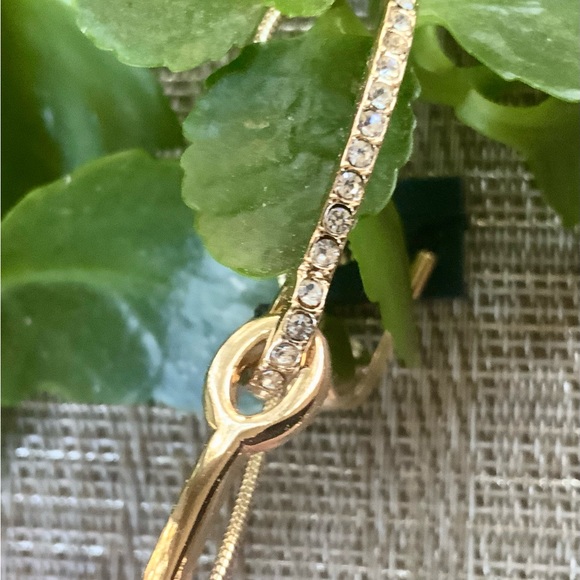 CHRISTIAN SIRIANO BRACELET ⭐️ GOLD TONE Metal KNOT/CRYSTAL SLIDER ⭐️NEW W/TAGS - Picture 6 of 7